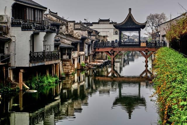 逃离复古建筑